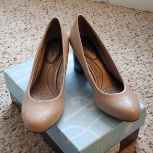 Life Stride Parigi block heel pump